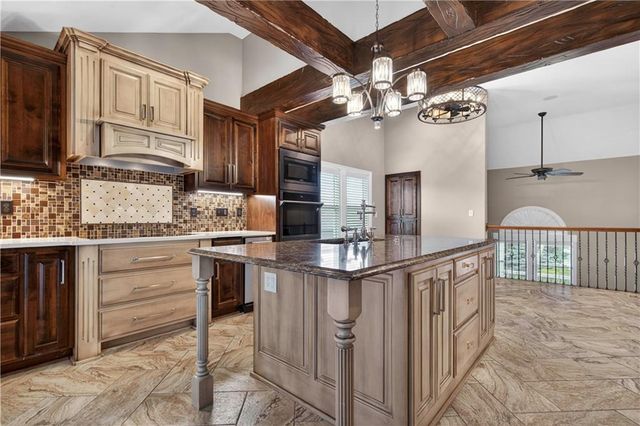 1300 Aberdeen Circle, Raymore, MO 64083