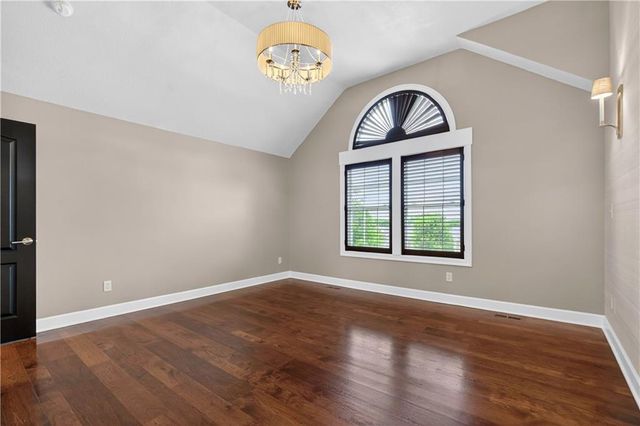1300 Aberdeen Circle, Raymore, MO 64083