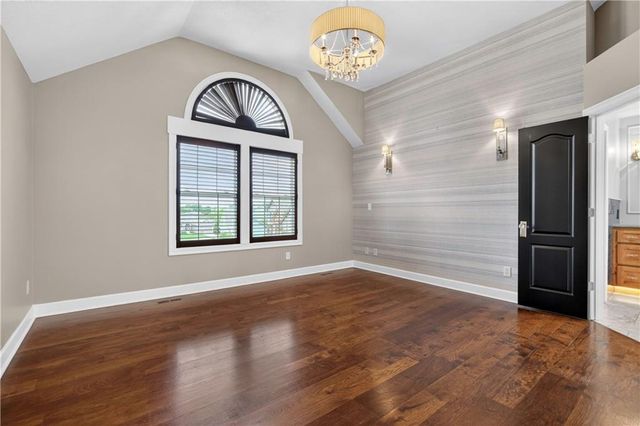 1300 Aberdeen Circle, Raymore, MO 64083