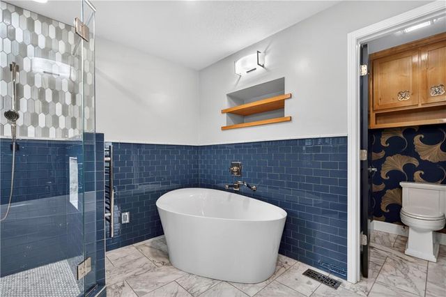 1300 Aberdeen Circle, Raymore, MO 64083