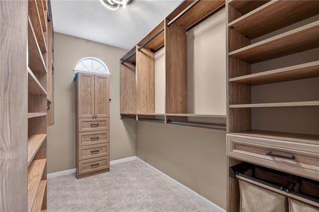 1300 Aberdeen Circle, Raymore, MO 64083