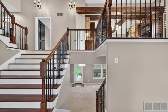 1300 Aberdeen Circle, Raymore, MO 64083