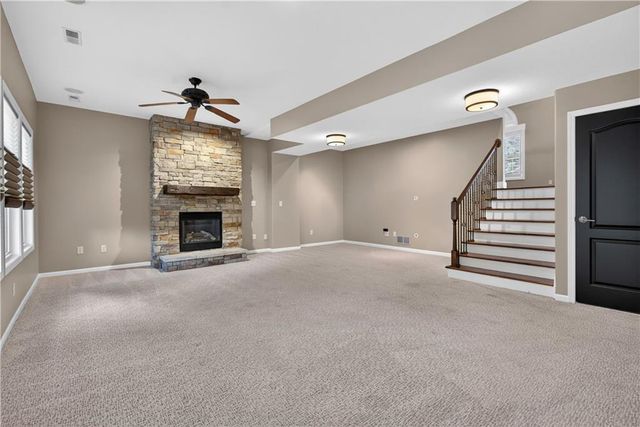 1300 Aberdeen Circle, Raymore, MO 64083