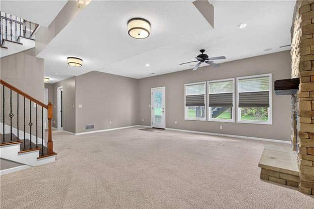 1300 Aberdeen Circle, Raymore, MO 64083