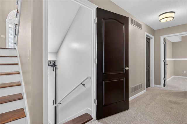 1300 Aberdeen Circle, Raymore, MO 64083
