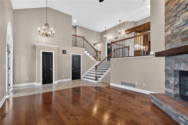 1300 Aberdeen Circle, Raymore, MO 64083