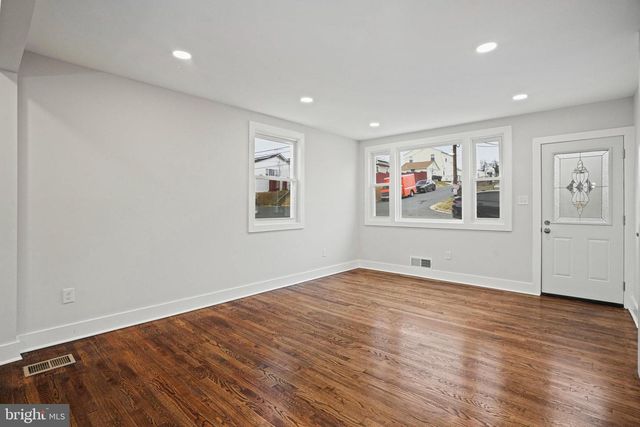 4201 TORQUE ST, Capitol Heights, MD 20743