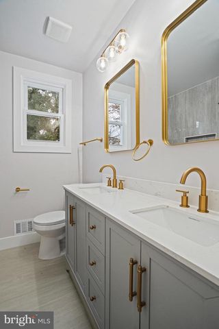 4201 TORQUE ST, Capitol Heights, MD 20743