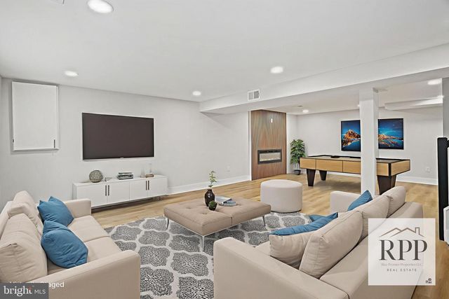 4201 TORQUE ST, Capitol Heights, MD 20743