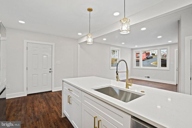 4201 TORQUE ST, Capitol Heights, MD 20743