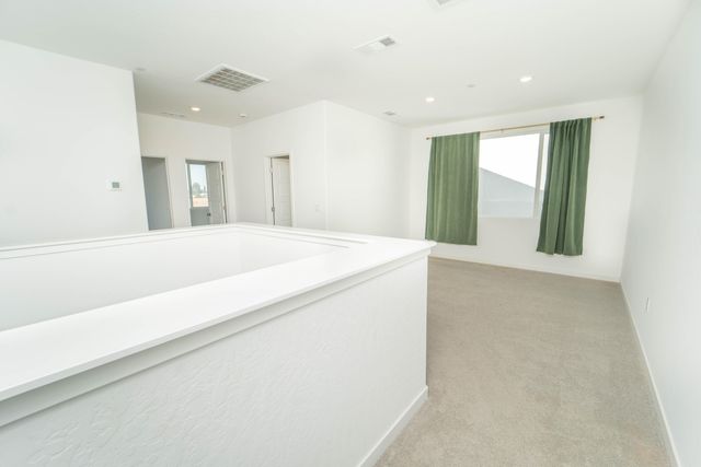 3235 E Howard Avenue, Visalia, CA 93292