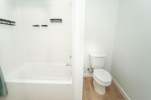 3235 E Howard Avenue, Visalia, CA 93292