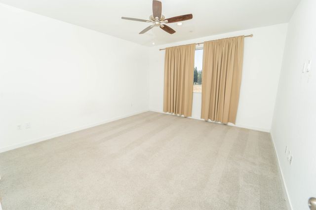 3235 E Howard Avenue, Visalia, CA 93292