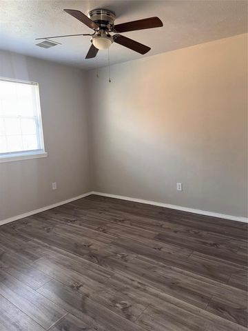 1137 NW 104th Street, Oklahoma City, OK 73114