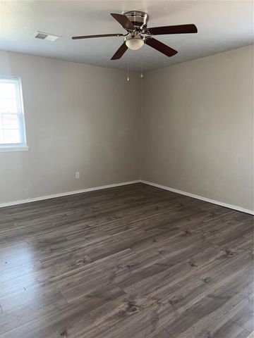 1137 NW 104th Street, Oklahoma City, OK 73114