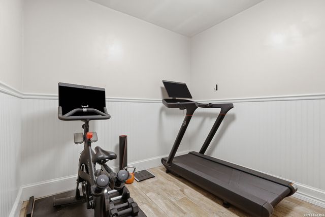 2207 OAK BND, San Antonio, TX 78259