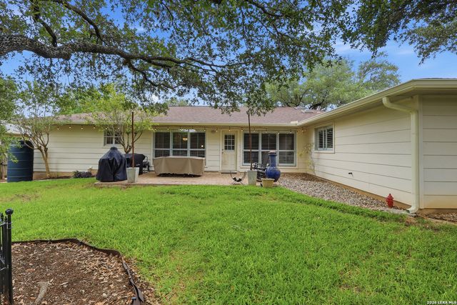 2207 OAK BND, San Antonio, TX 78259