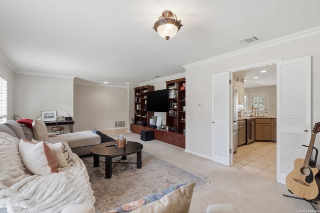 2207 OAK BND, San Antonio, TX 78259