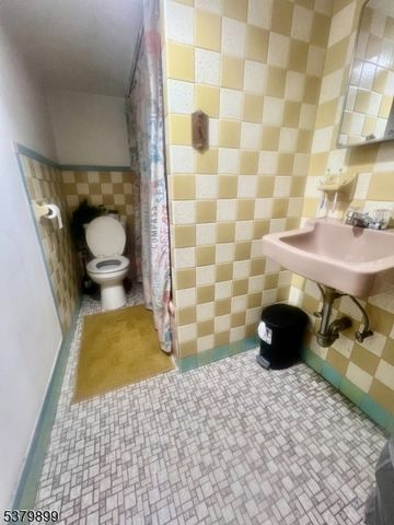 168 Christie St 2, Newark City, NJ 07105