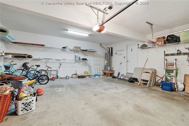 64 Mill Creek CX, Hurricane, WV 25526