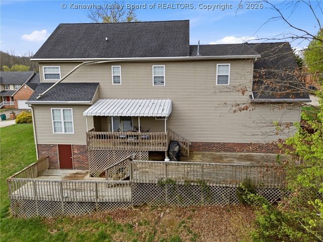 64 Mill Creek CX, Hurricane, WV 25526
