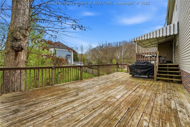 64 Mill Creek CX, Hurricane, WV 25526