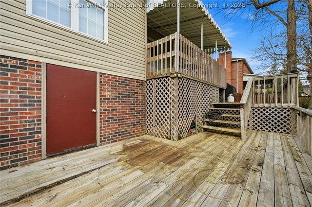 64 Mill Creek CX, Hurricane, WV 25526