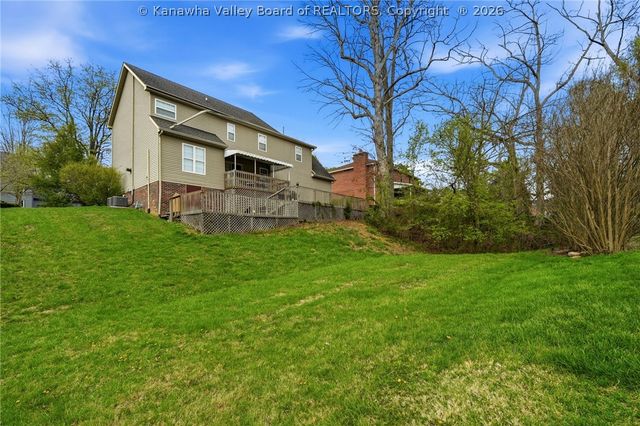 64 Mill Creek CX, Hurricane, WV 25526