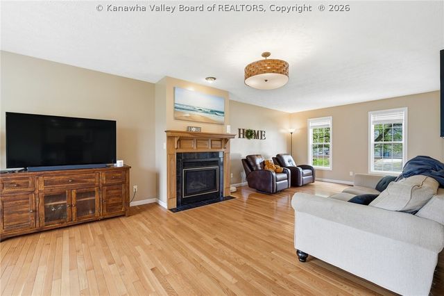 64 Mill Creek CX, Hurricane, WV 25526