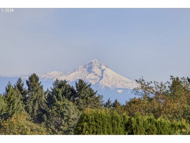 777 CHERRY Cir, Lake Oswego, OR 97034