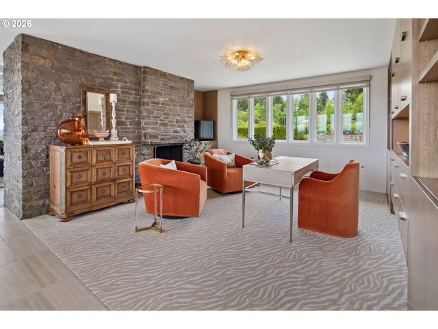 777 CHERRY Cir, Lake Oswego, OR 97034