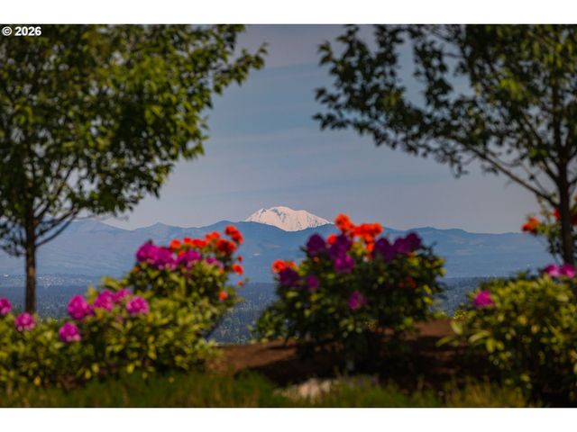 777 CHERRY Cir, Lake Oswego, OR 97034