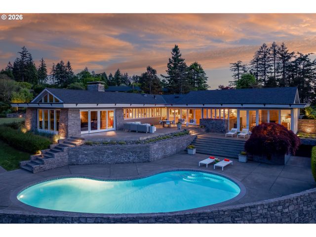 777 CHERRY Cir, Lake Oswego, OR 97034