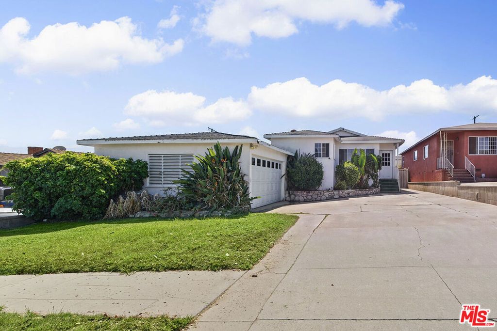 1328 W 122nd Street, Los Angeles, CA 90044 — photo 4