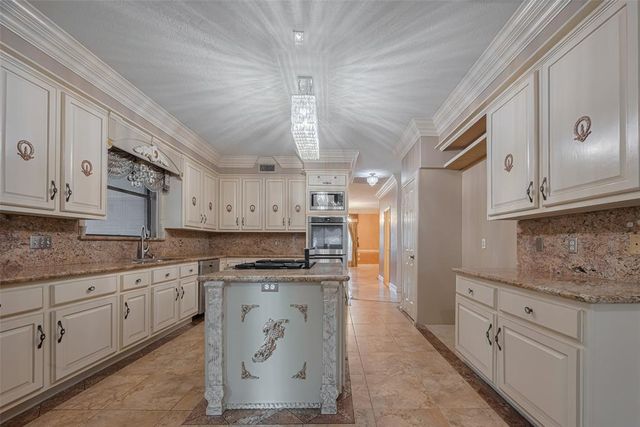1522 S Fry Road, Katy, TX 77450