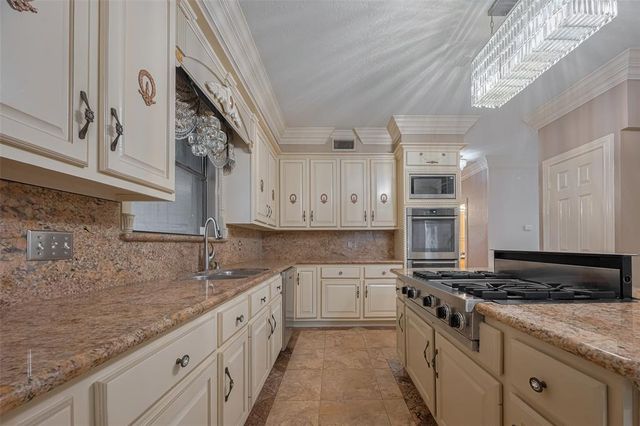 1522 S Fry Road, Katy, TX 77450
