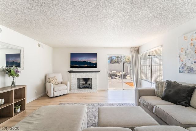 6999 Mountain Moss Drive, Las Vegas, NV 89147