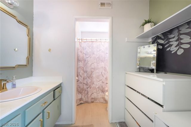 6999 Mountain Moss Drive, Las Vegas, NV 89147