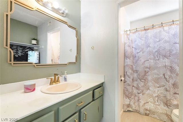 6999 Mountain Moss Drive, Las Vegas, NV 89147