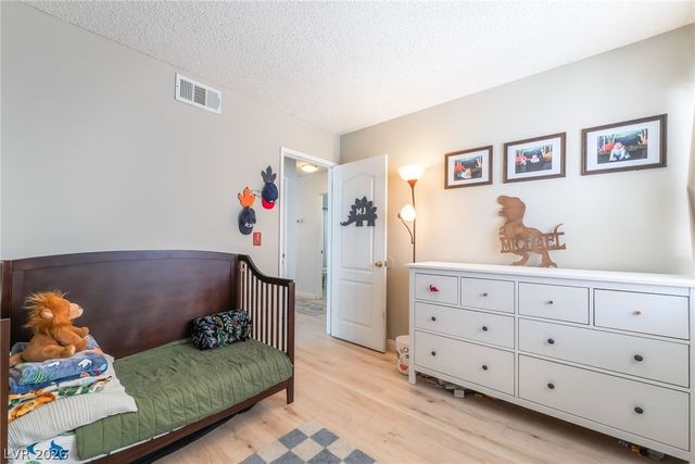 6999 Mountain Moss Drive, Las Vegas, NV 89147