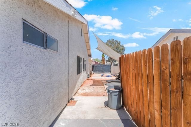 6999 Mountain Moss Drive, Las Vegas, NV 89147