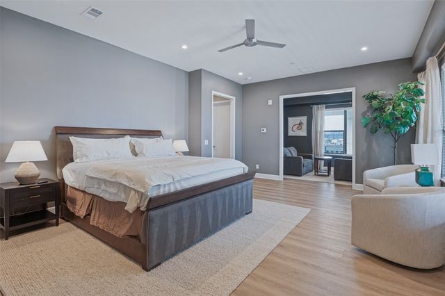 1901 S Harwood Street 305, Dallas, TX 75215
