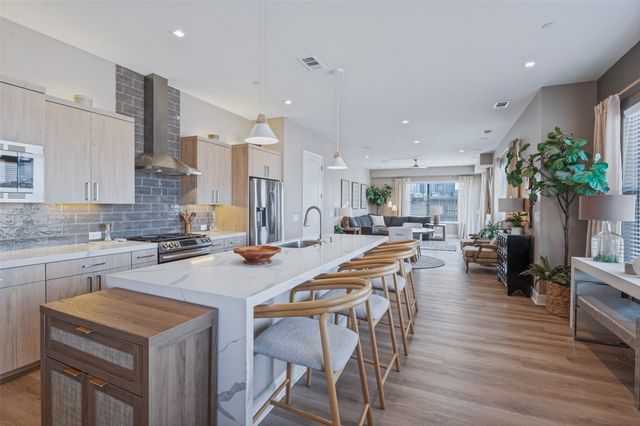 1901 S Harwood Street 305, Dallas, TX 75215