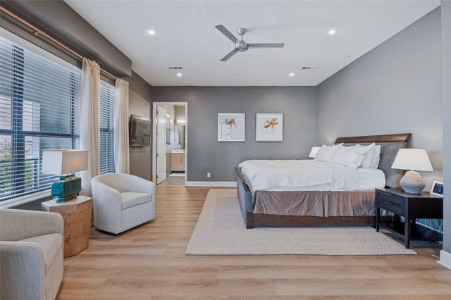 1901 S Harwood Street 305, Dallas, TX 75215