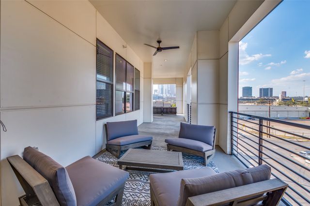 1901 S Harwood Street 305, Dallas, TX 75215