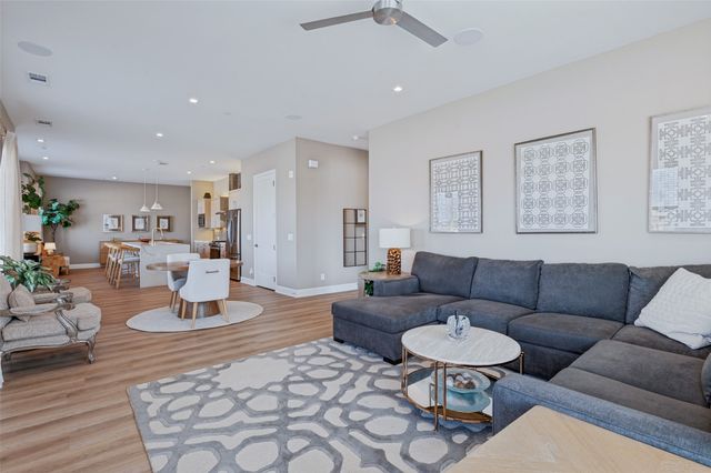 1901 S Harwood Street 305, Dallas, TX 75215
