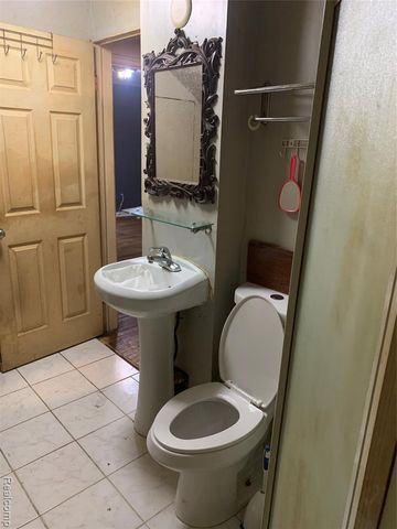 17520 Goddard Street, Detroit, MI 48212