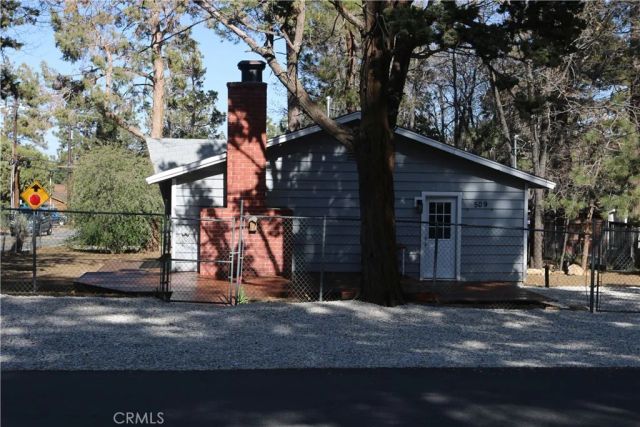 509 Moreno, Sugarloaf, CA 92386