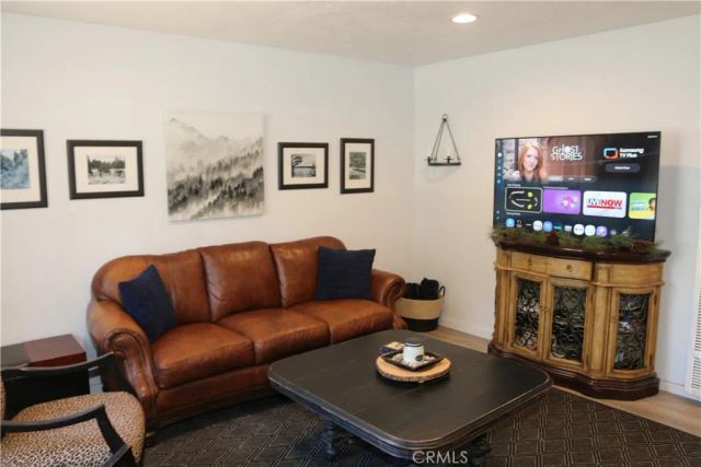 509 Moreno, Sugarloaf, CA 92386