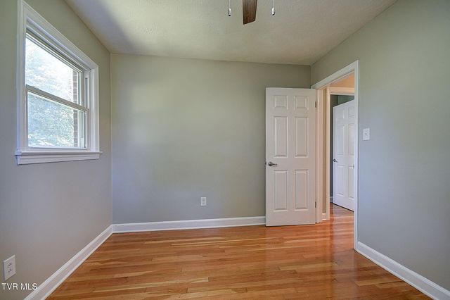 1721 Holston Drive, Bristol, TN 37620